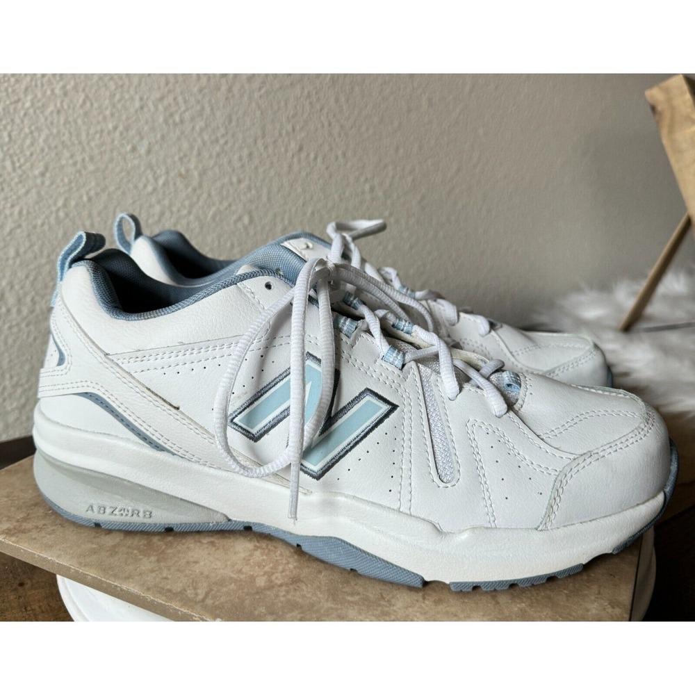 New Balance Sneakers Womens Size 10.5 608 V5 Leather Athletic Comfort WX608V5